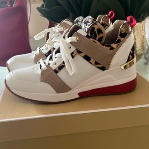 NWT and BOX Michael Kors Shoes!!!